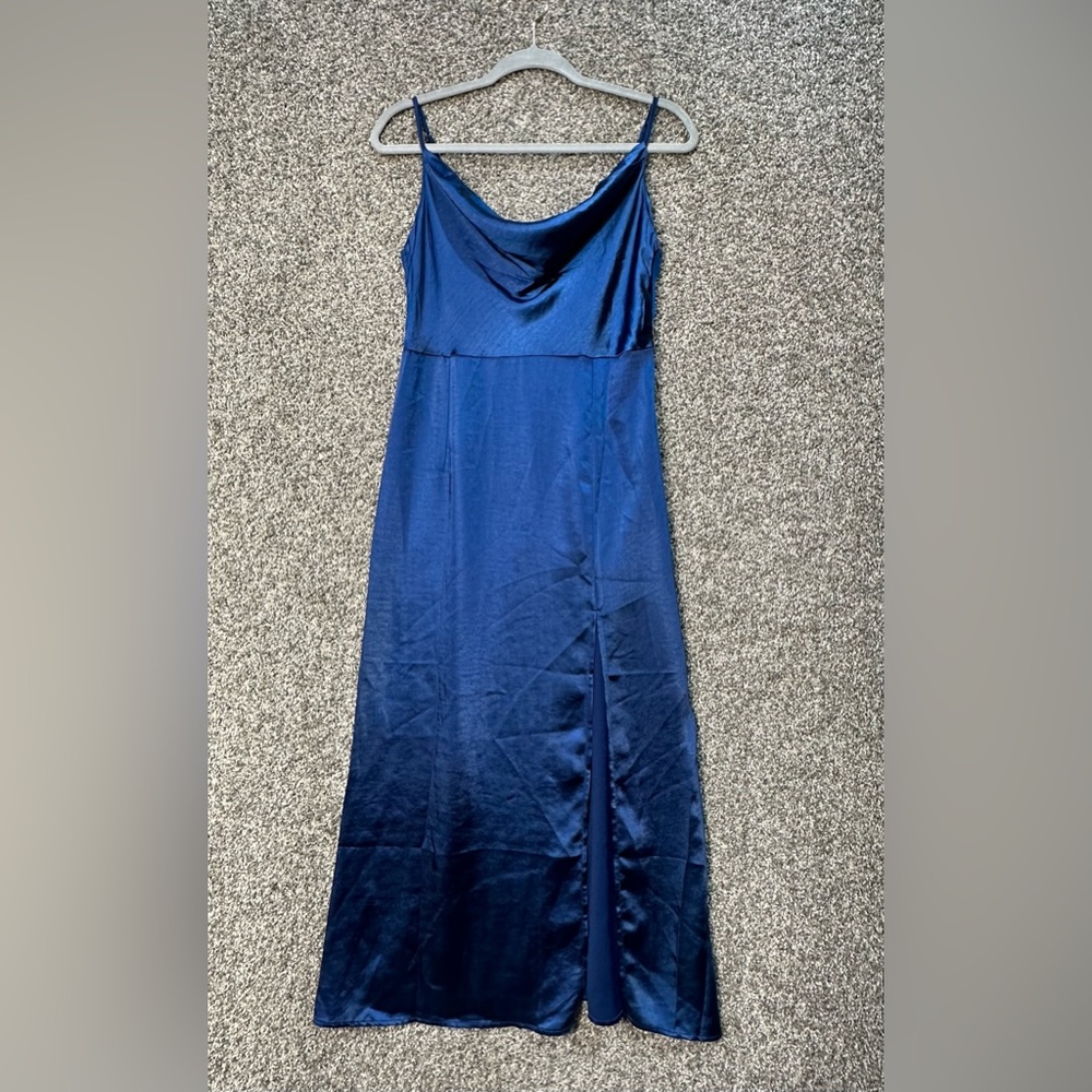 NWT Satin Drape Cowl Neck Split Cocktail Maxi Dress Size 4/6 - Picture 4 of 6